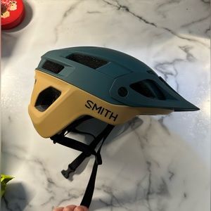 smith engage mips helmet